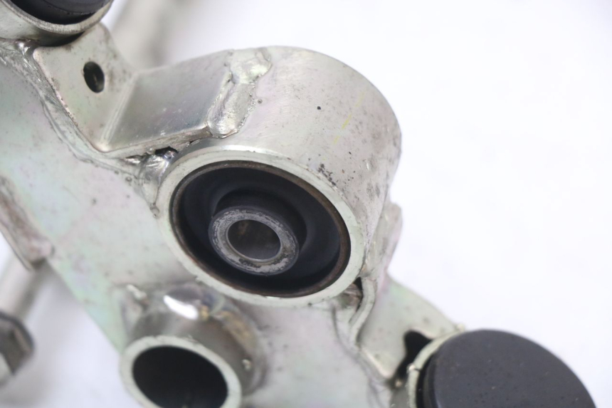 photo de SUPORTE DO MOTOR HONDA PCX (JF28) 125 (2009 - 2011) - Pontos de fixação