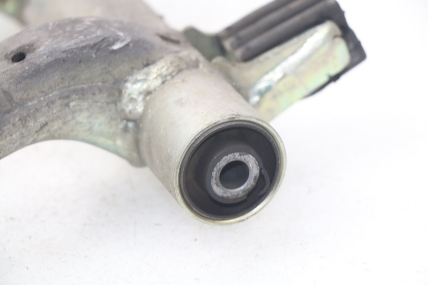 photo de SUPORTE DO MOTOR HONDA PCX (JF47) 125 (2012 - 2013) - Outro ângulo de visão