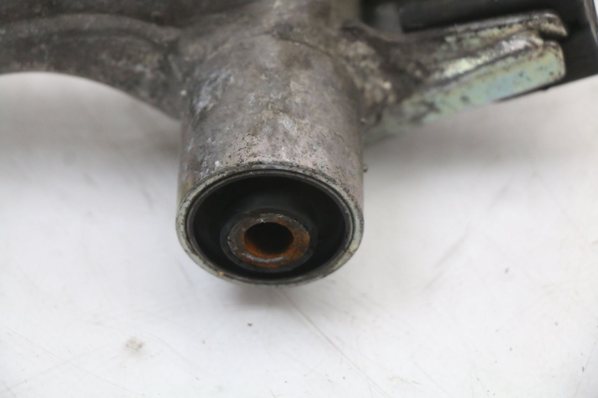 photo de SUPORTE DO MOTOR HONDA PCX (JF47) 125 (2012 - 2013) - Outro ângulo de visão