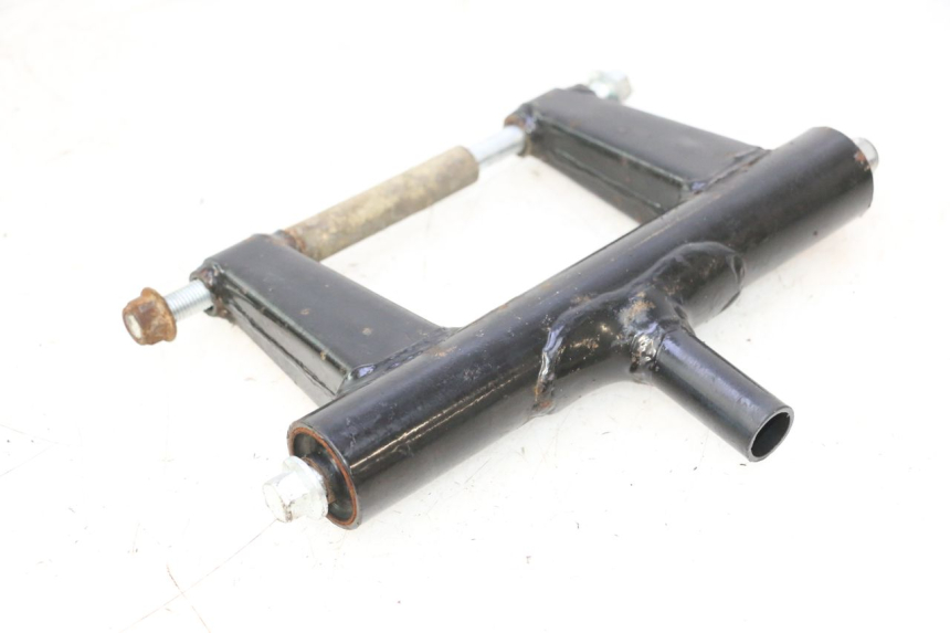 photo de SUPORTE DO MOTOR LAZIO RENO 50 (2016 - 2021) - Detalhe da peça