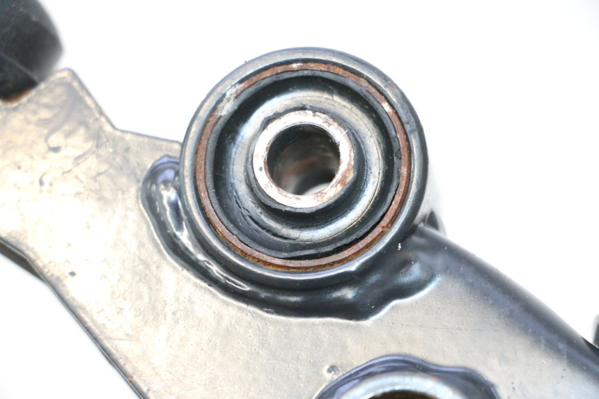 photo de SUPORTE DO MOTOR YIYING RETRO 125 (2008 - 2018) - Detalhe da peça