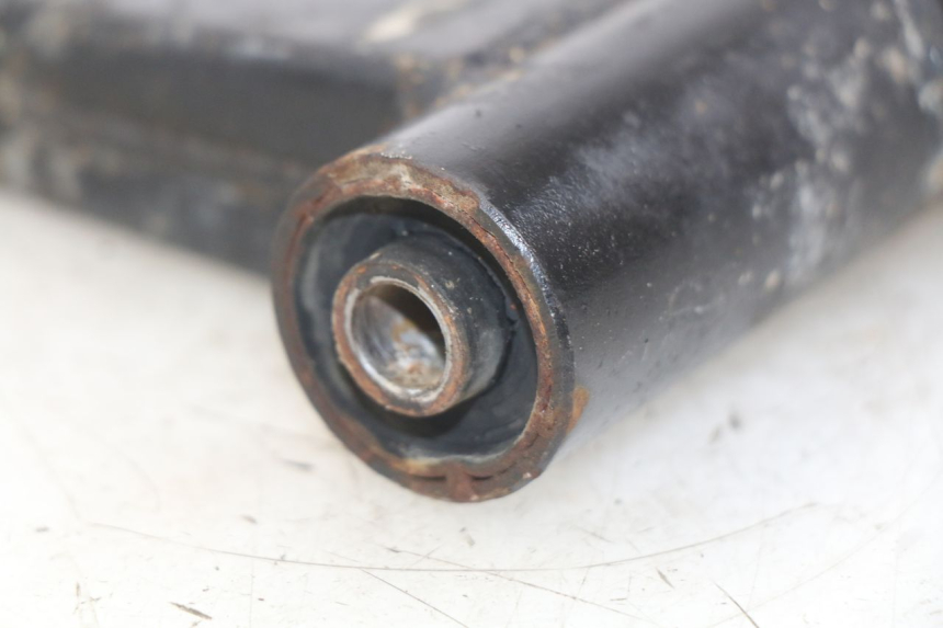 photo de SUPORTE DO MOTOR TNT MOTOR ROMA 10' 4T 50 (2019 - 2022) - Zoom do estado de desgaste