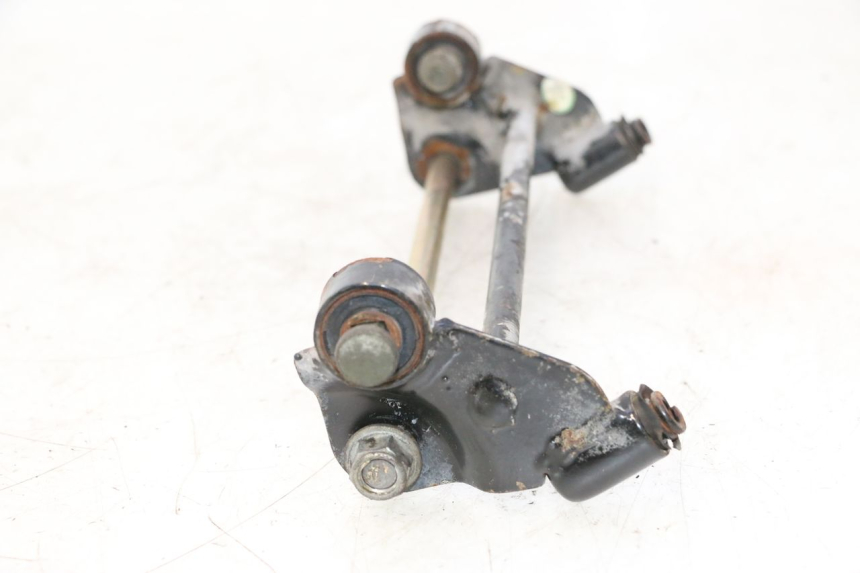 photo de SUPORTE DO MOTOR KEEWAY RY6 2T 50 (2011 - 2019) - Outro ângulo de visão