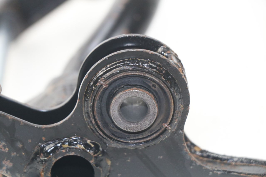 photo de SUPORTE DO MOTOR DAELIM S3 125 (2010 - 2017) - Ampliação técnica