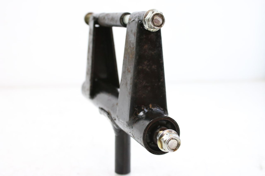 photo de SUPORTE DO MOTOR JM MOTORS SANTANA 50 (2014 - 2023) - Outro ângulo de visão