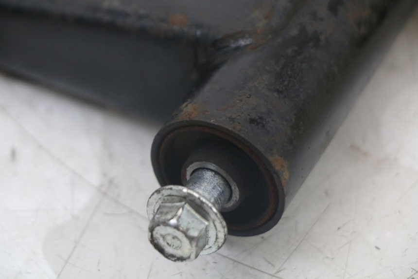 photo de SUPORTE DO MOTOR JM MOTORS SANTANA 50 (2014 - 2023) - Estado da superfície