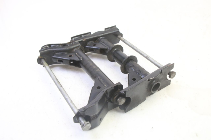 photo de SUPORTE DO MOTOR PEUGEOT SATELIS 125 (2013 - 2018) - Zoom do estado de desgaste