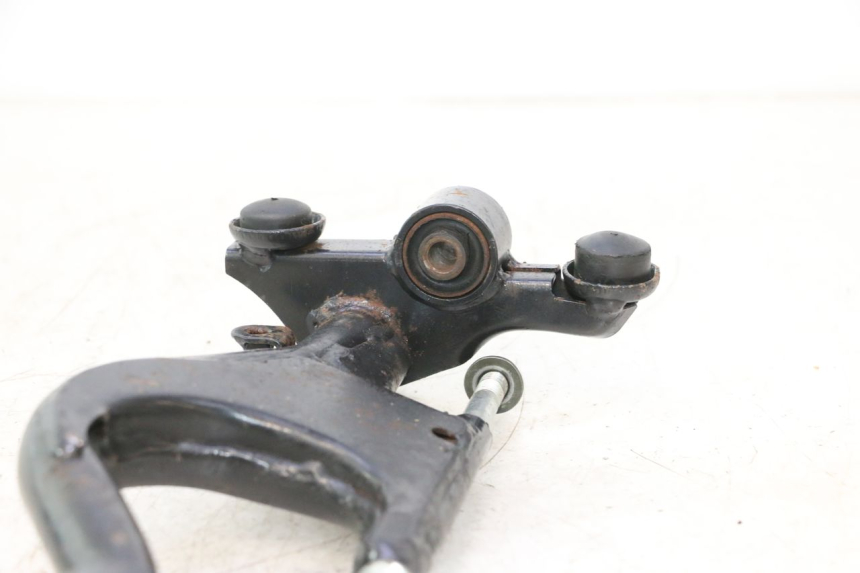 photo de SUPORTE DO MOTOR FYM SCOOTERONE 125 (2006 - 2008) - Outro ângulo de visão