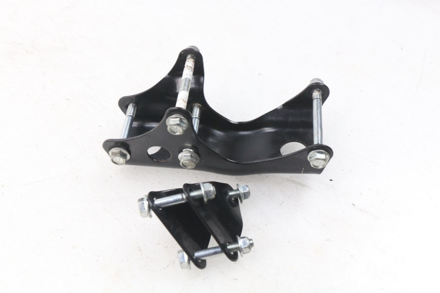 photo de SUPORTE DO MOTOR MASH SEVENTY FIVE 125 (2013 - 2021) - Zoom do estado de desgaste