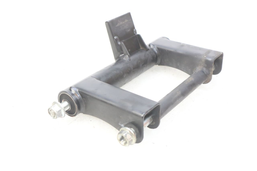 photo de SUPORTE DO MOTOR SUZUKI SIXTEEN 125 (2008 - 2010) - Detalhe da peça