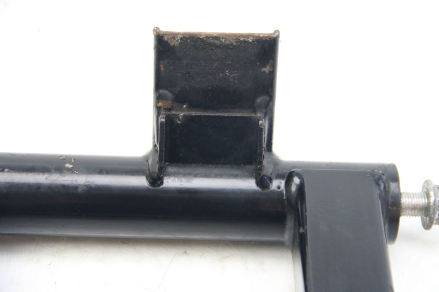 photo de SUPORTE DO MOTOR SUZUKI SIXTEEN 125 (2008 - 2010) - Detalhes característicos