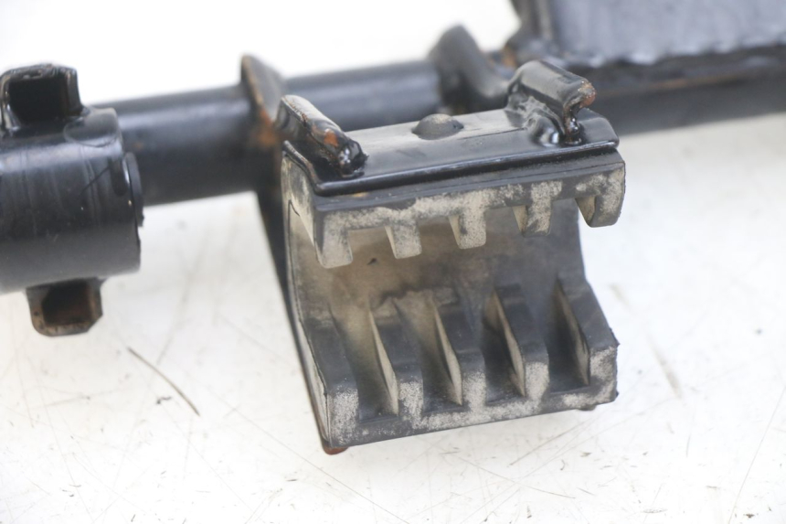 photo de SUPORTE DO MOTOR PEUGEOT SPEEDFIGHT 4 4T 50 (2015 - 2020) - Zoom do estado de desgaste