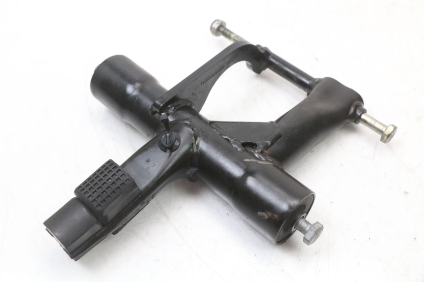 photo de SUPORTE DO MOTOR APRILIA SR 2T 50 (2018 - 2022) - Detalhe da peça