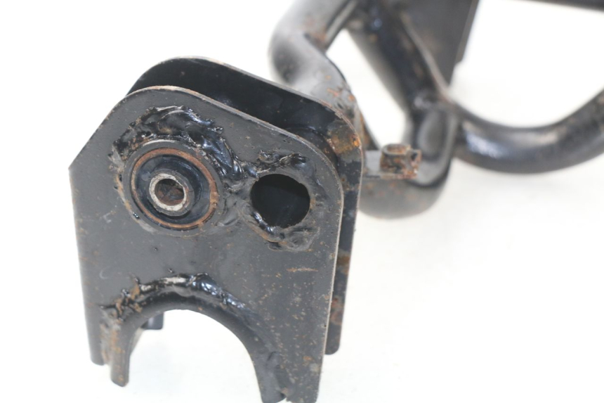 photo de SUPORTE DO MOTOR RAZZO STEED 125 (2012 - 2018) - Zoom do estado de desgaste