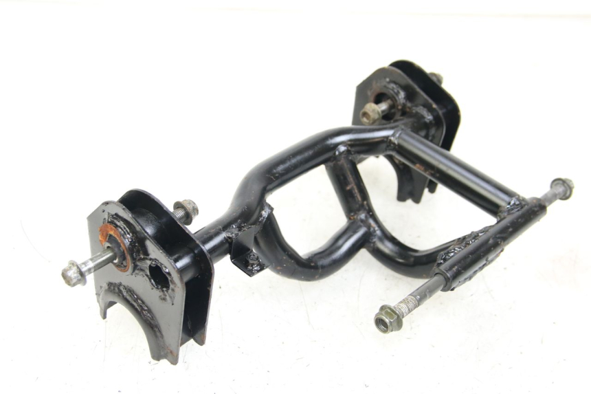 photo de SUPORTE DO MOTOR RAZZO STEED 125 (2012 - 2018) - Detalhe da peça