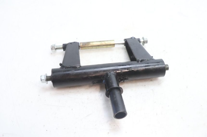photo de SUPORTE DO MOTOR VASTRO STREET S 50 (2016 - 2021) - Pontos de fixação