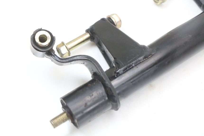 photo de SUPORTE DO MOTOR KYMCO SUPER 8 4T 50 (2018 - 2020) - Zoom do estado de desgaste