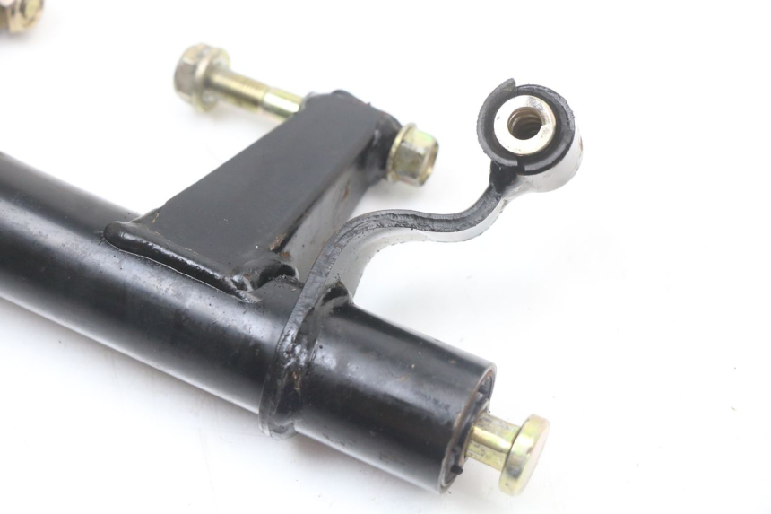 photo de SUPORTE DO MOTOR KYMCO SUPER 8 4T 50 (2018 - 2020) - Outro ângulo de visão