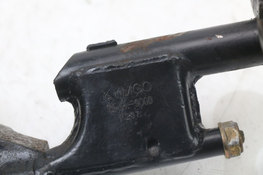 photo de SUPORTE DO MOTOR KYMCO SUPER 8 125 (2008 - 2015) - Outro ângulo de visão