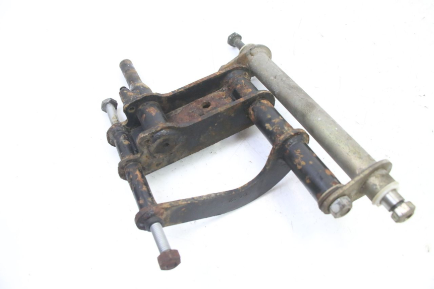 photo de SUPORTE DO MOTOR PIAGGIO SUPER LX 125 (2000 - 2003) - Outro ângulo de visão