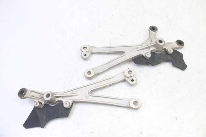 photo de SUPORTE DO MOTOR KTM SUPERENDURO R 950 (2005 - 2009) - Outro ângulo de visão