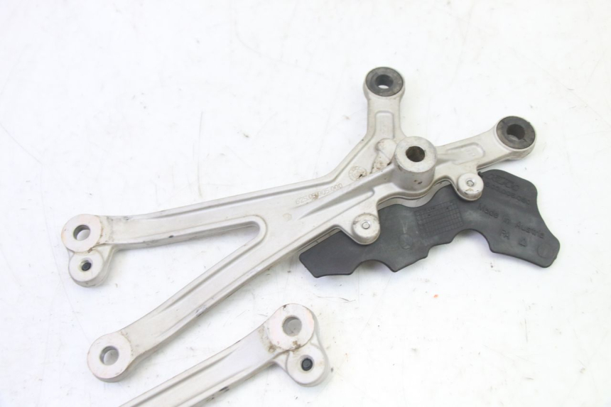photo de SUPORTE DO MOTOR KTM SUPERENDURO R 950 (2005 - 2009) - Ampliação técnica