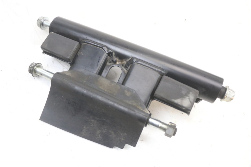 photo de SUPORTE DO MOTOR SUZUKI BURGMAN 125 (2018 - 2021) - Zoom do estado de desgaste