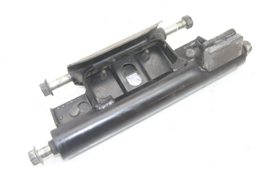 photo de SUPORTE DO MOTOR SUZUKI BURGMAN 125 (2018 - 2021) - Zoom do estado de desgaste
