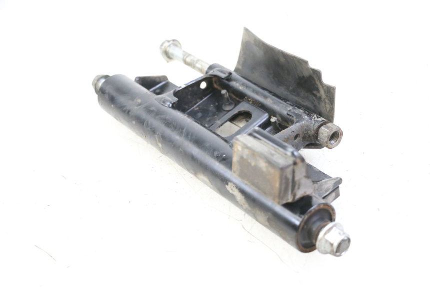 photo de SUPORTE DO MOTOR SUZUKI BURGMAN 125 (2015 - 2017) - Zoom do estado de desgaste