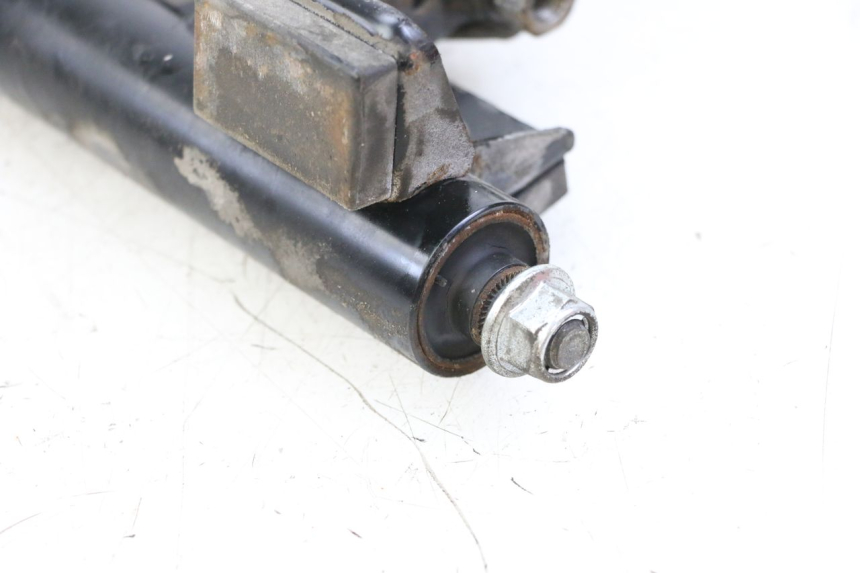 photo de SUPORTE DO MOTOR SUZUKI BURGMAN 125 (2015 - 2017) - Ampliação técnica