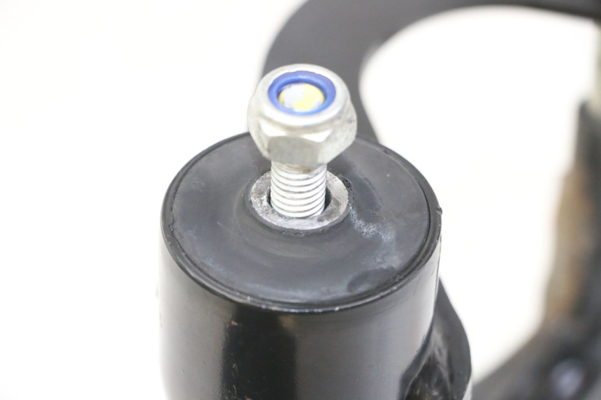 photo de SUPORTE DO MOTOR APRILIA SXR 50 (2021 - 2023) - Detalhe da peça