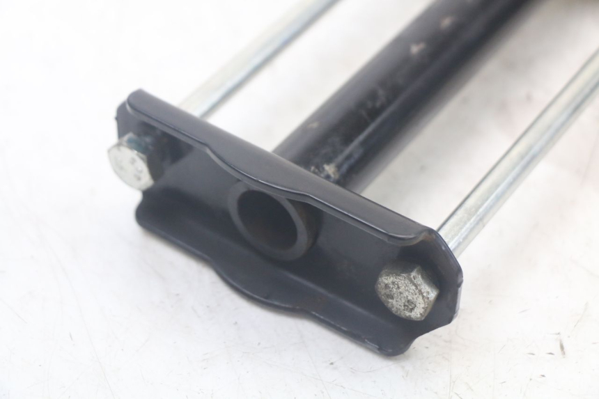 photo de SUPORTE DO MOTOR PEUGEOT TKR TREKKER FURIOUS 50 (2005 - 2014) - Zoom do estado de desgaste