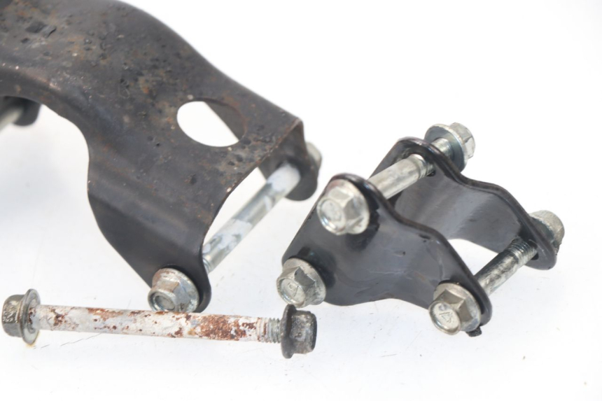 photo de SUPORTE DO MOTOR SUZUKI TU X TUX VOLTY 125 (1999 - 2001) - Outro ângulo de visão