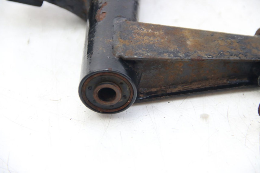 photo de SUPORTE DO MOTOR PEUGEOT V-CLIC VCLIC 50 (2007 - 2013) - Zoom do estado de desgaste