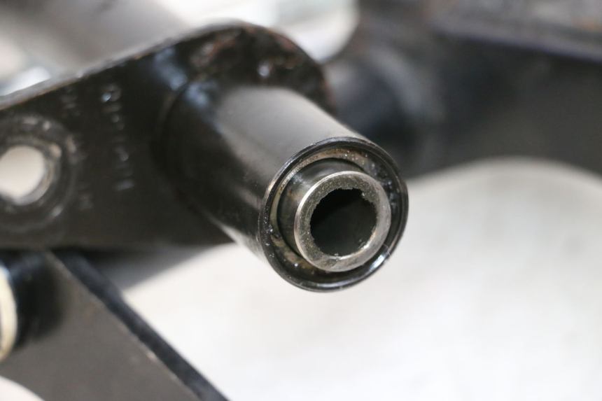 photo de SUPORTE DO MOTOR PIAGGIO VESPA GTS SUPER IE 125 (2009 - 2016) - Detalhes característicos