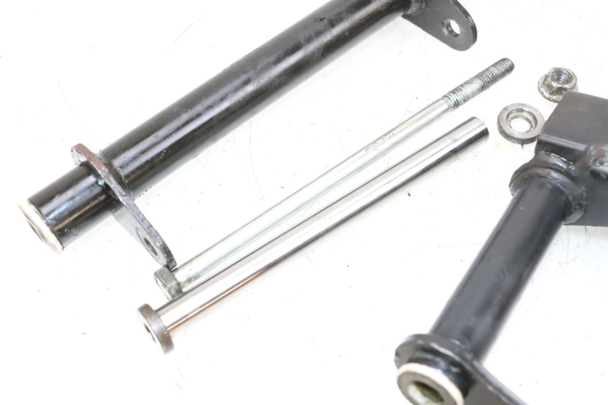 photo de SUPORTE DO MOTOR PIAGGIO VESPA GTS SUPER IE 125 (2009 - 2016) - Imagem adicional