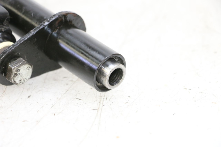 photo de SUPORTE DO MOTOR PIAGGIO VESPA GTS SUPER IE 125 (2009 - 2016) - Outro ângulo de visão