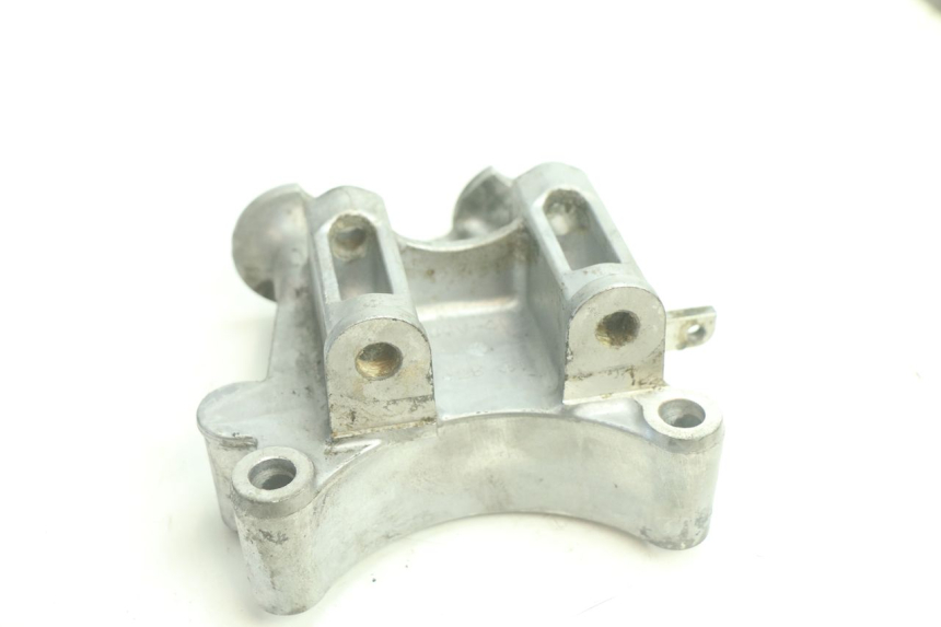 photo de SUPORTE DO MOTOR YAMAHA WAVE RUNNER GP R 1200 (2000 - 2003) - Outro ângulo de visão