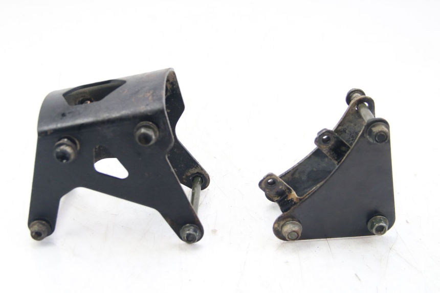 photo de SUPORTE DO MOTOR SYM WOLF SB 125 (2011 - 2018) - Zoom do estado de desgaste