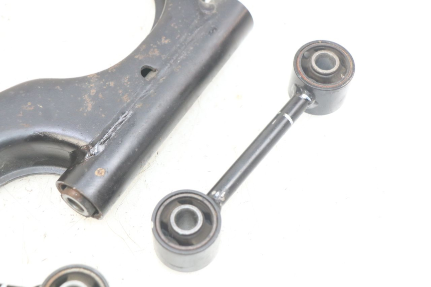 photo de SUPORTE DO MOTOR YAMAHA X-CITY XCITY 125 (2007 - 2013) - Pontos de fixação