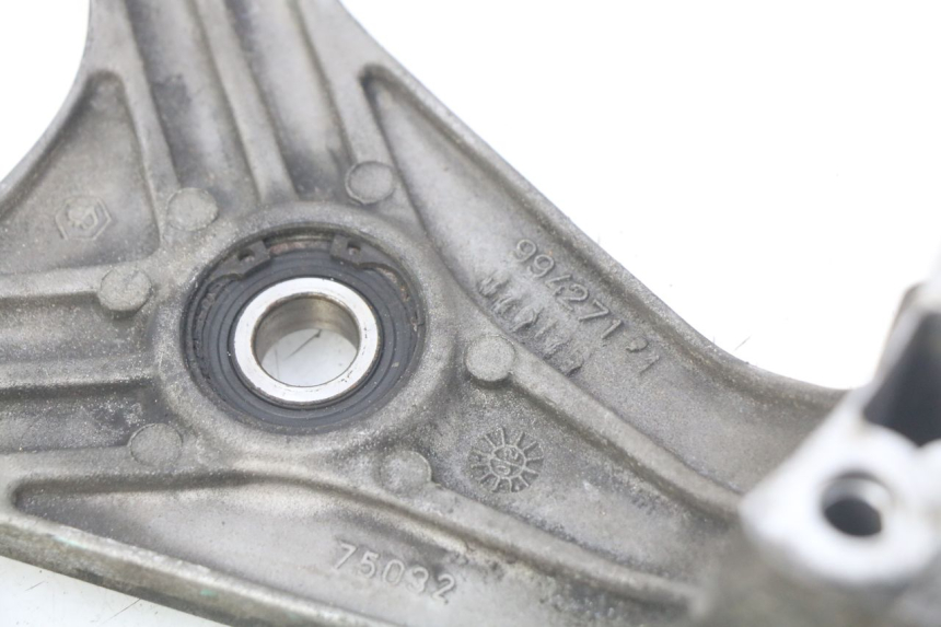 photo de SUPORTE DO MOTOR PIAGGIO X9 EVOLUTION 500 (2003 - 2005) - Vista geral