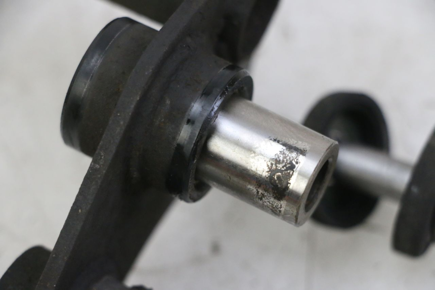photo de SUPORTE DO MOTOR YAMAHA FZS FAZER 600 (2001 - 2003) - Outro ângulo de visão