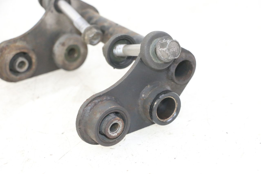 photo de SUPORTE DO MOTOR YAMAHA FZS FAZER 600 (2001 - 2003) - Estado da superfície