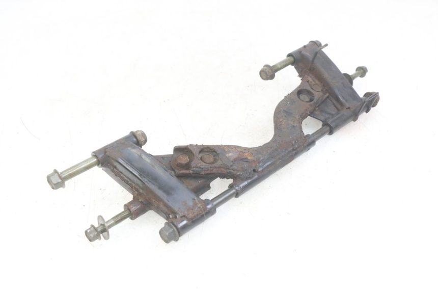 photo de SUPORTE DO MOTOR YAMAHA YP MAJESTY 400 (2004 - 2008) - Detalhe da peça
