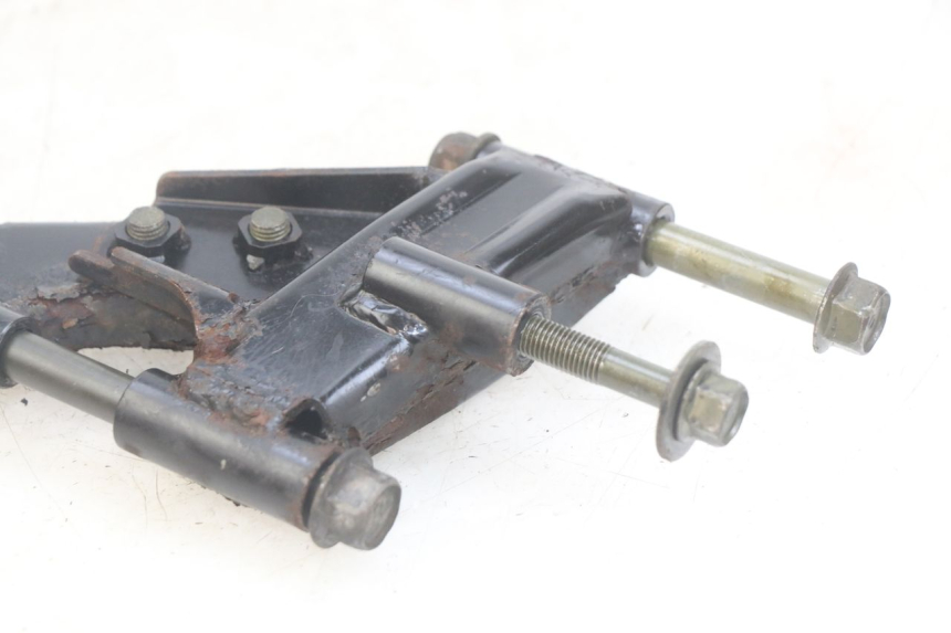 photo de SUPORTE DO MOTOR YAMAHA YP MAJESTY 400 (2004 - 2008) - Pontos de fixação