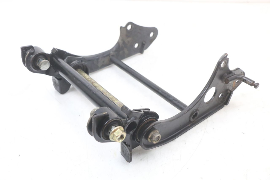 photo de SUPORTE DO MOTOR YAMAHA YP MAJESTY 125 (2002 - 2006) - Estado da superfície