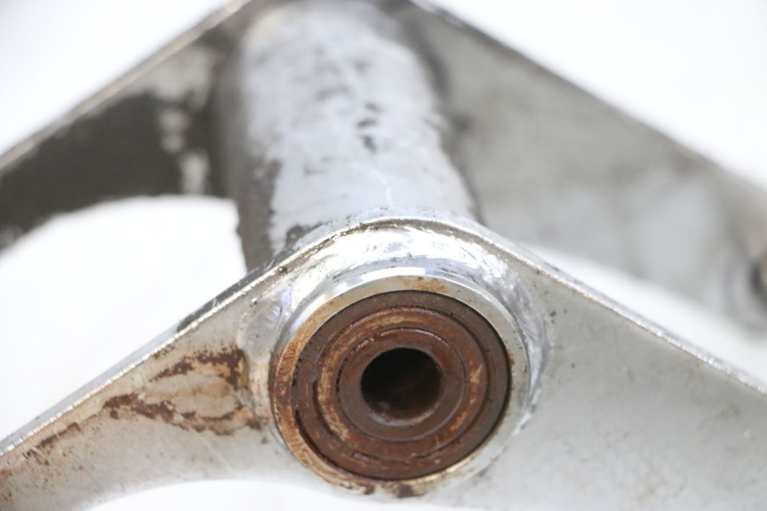 photo de SUPORTE DO MOTOR KYMCO ZING 125 (1997 - 2003) - Outro ângulo de visão