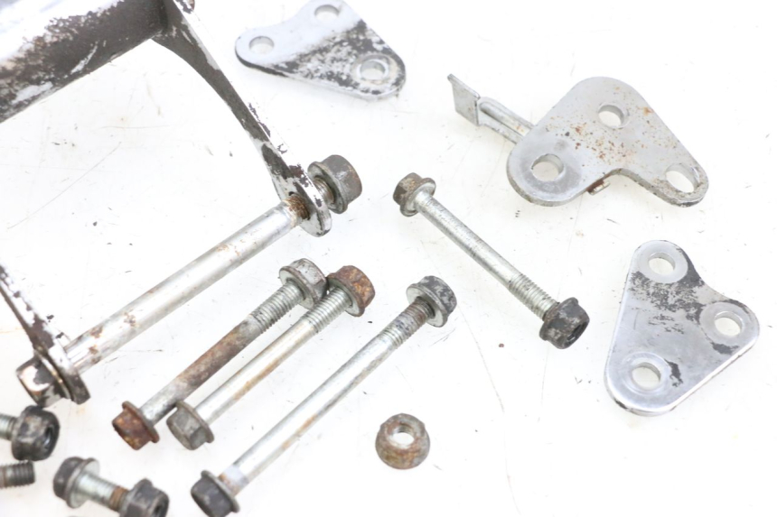 photo de SUPORTE DO MOTOR KYMCO ZING 125 (1997 - 2003) - Pontos de fixação
