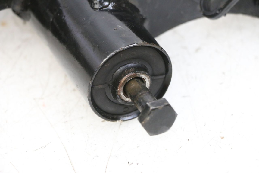 photo de SUPORTE DO MOTOR PIAGGIO ZIP 2T 50 (2009 - 2019) - Outro ângulo de visão