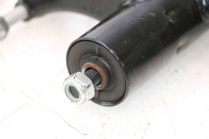 photo de SUPORTE DO MOTOR PIAGGIO ZIP 2T 50 (2009 - 2019) - Outro ângulo de visão